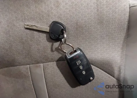 2018 Kia Optima Lx z USA, uszkodzony, nr VIN 5XXGT4L35JG203761